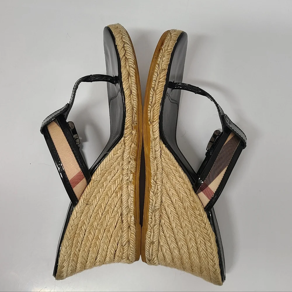 Burberry Vintage Black Patent Nova Check Wedge Thong Sandals with Box Sz 41 US 9